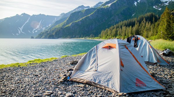 Comment organiser un camping pour une expédition de canoë sur le Zambèze?